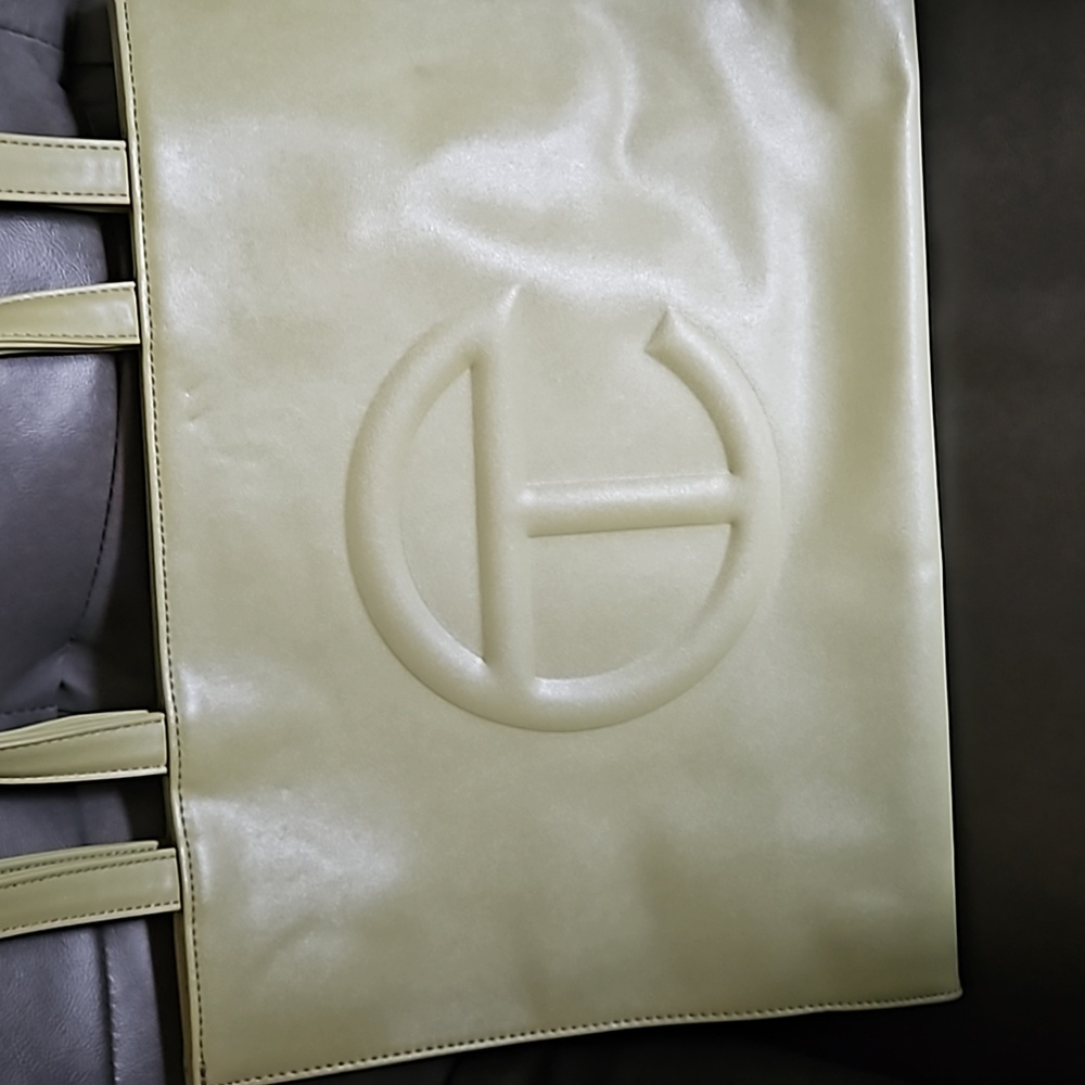 Telfar Medium tote green